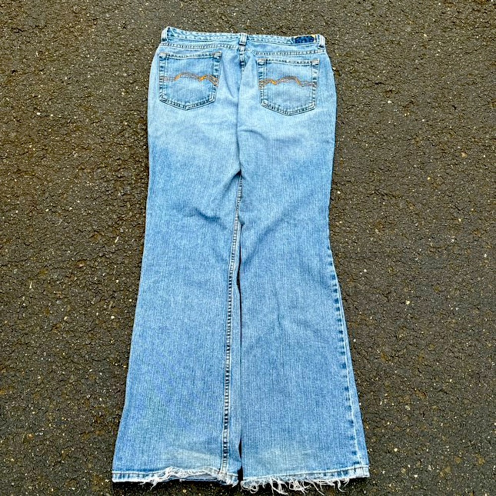 Vintage Maurice’s women’s bootcut jeans with cool distressing and embroidery